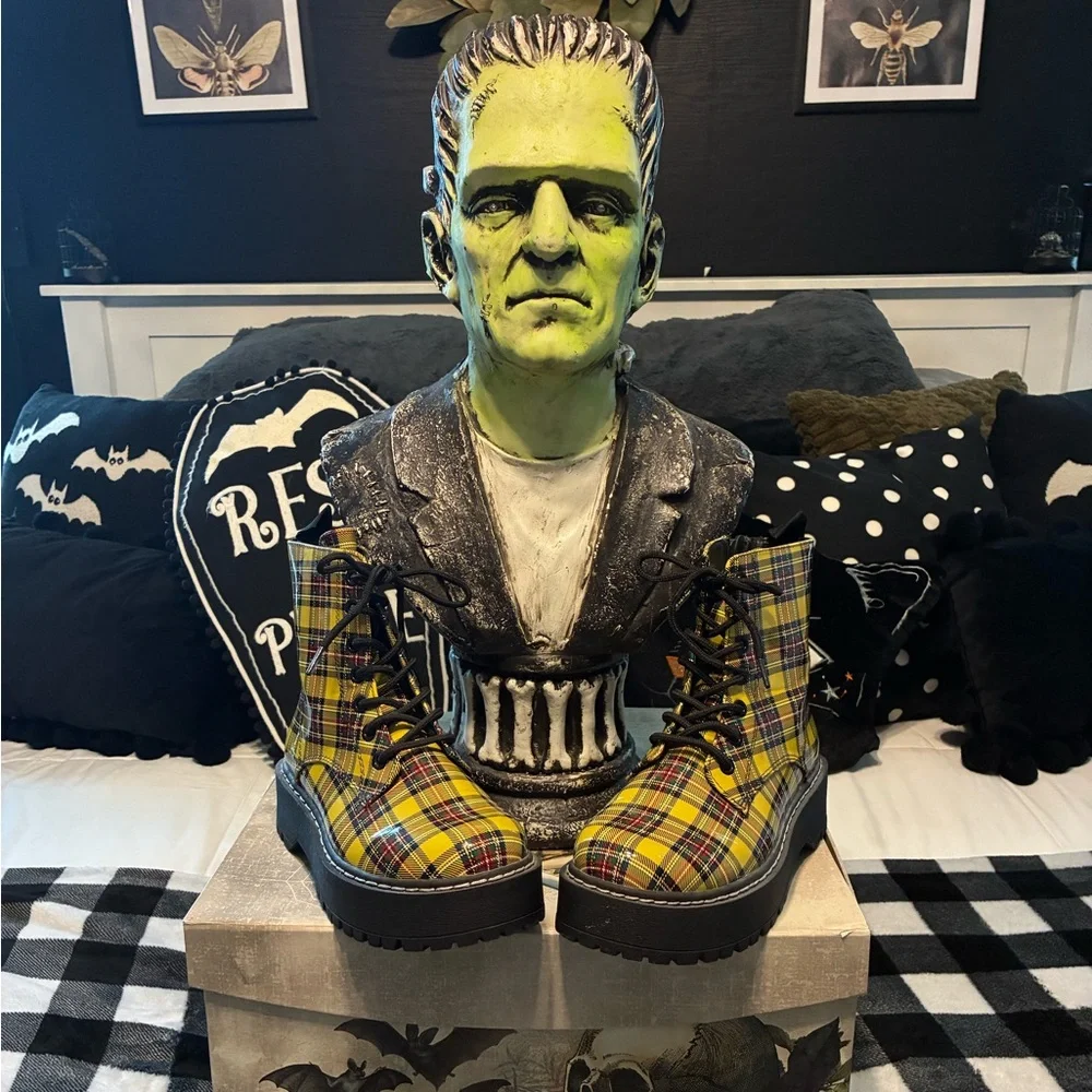 Betsey Johnson Torrid Plaid Platform Combat Boots Lace Up Zipper Side 7.5 Wide - Picture 4 of 12